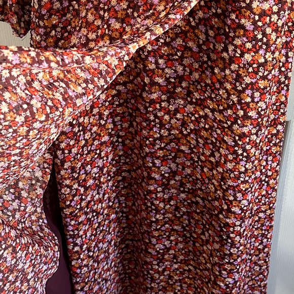 Madewell long-sleeve crossover floral midi dress 8 - Picture 8 of 15